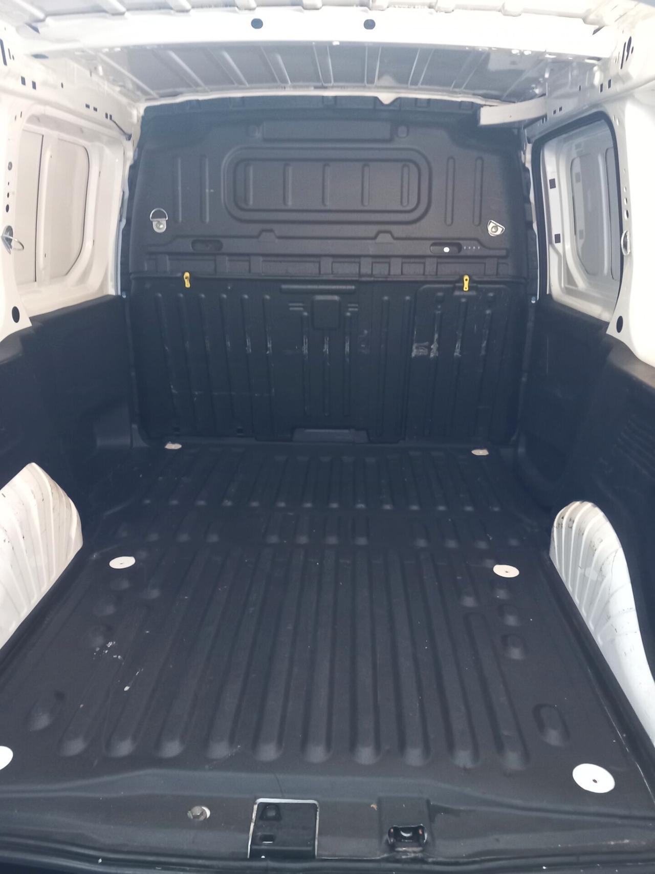 Citroen Berlingo anno 2019 automatico 1.5 diesel 172 mila km