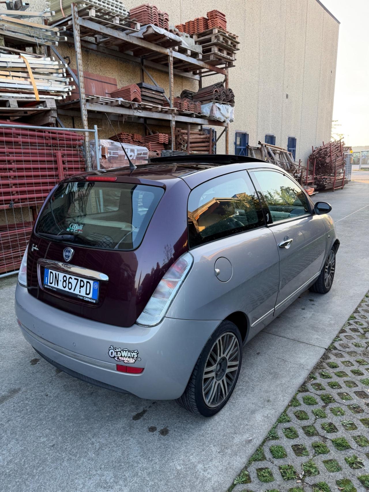 Lancia Ypsilon 1.4 Modamilano