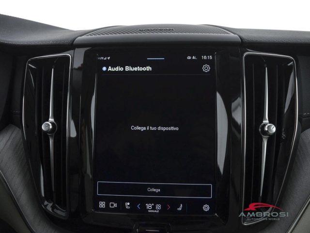 VOLVO XC60 B4 (d) AWD automatico Ultimate Dark