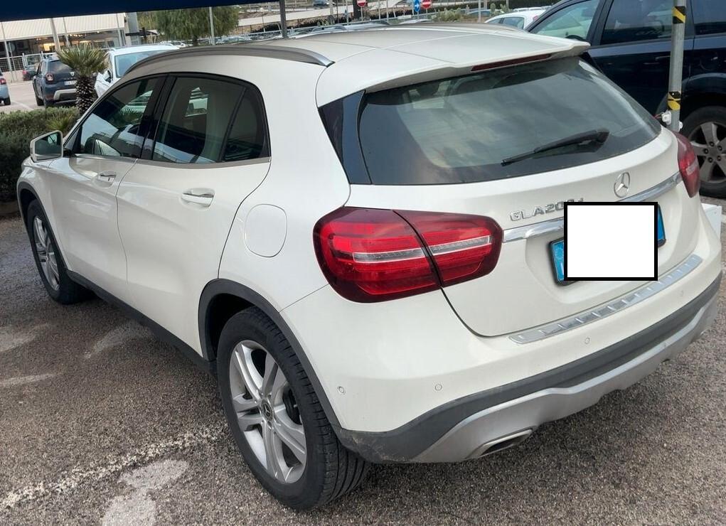 Mercedes-benz GLA 200 d Automatic Sport