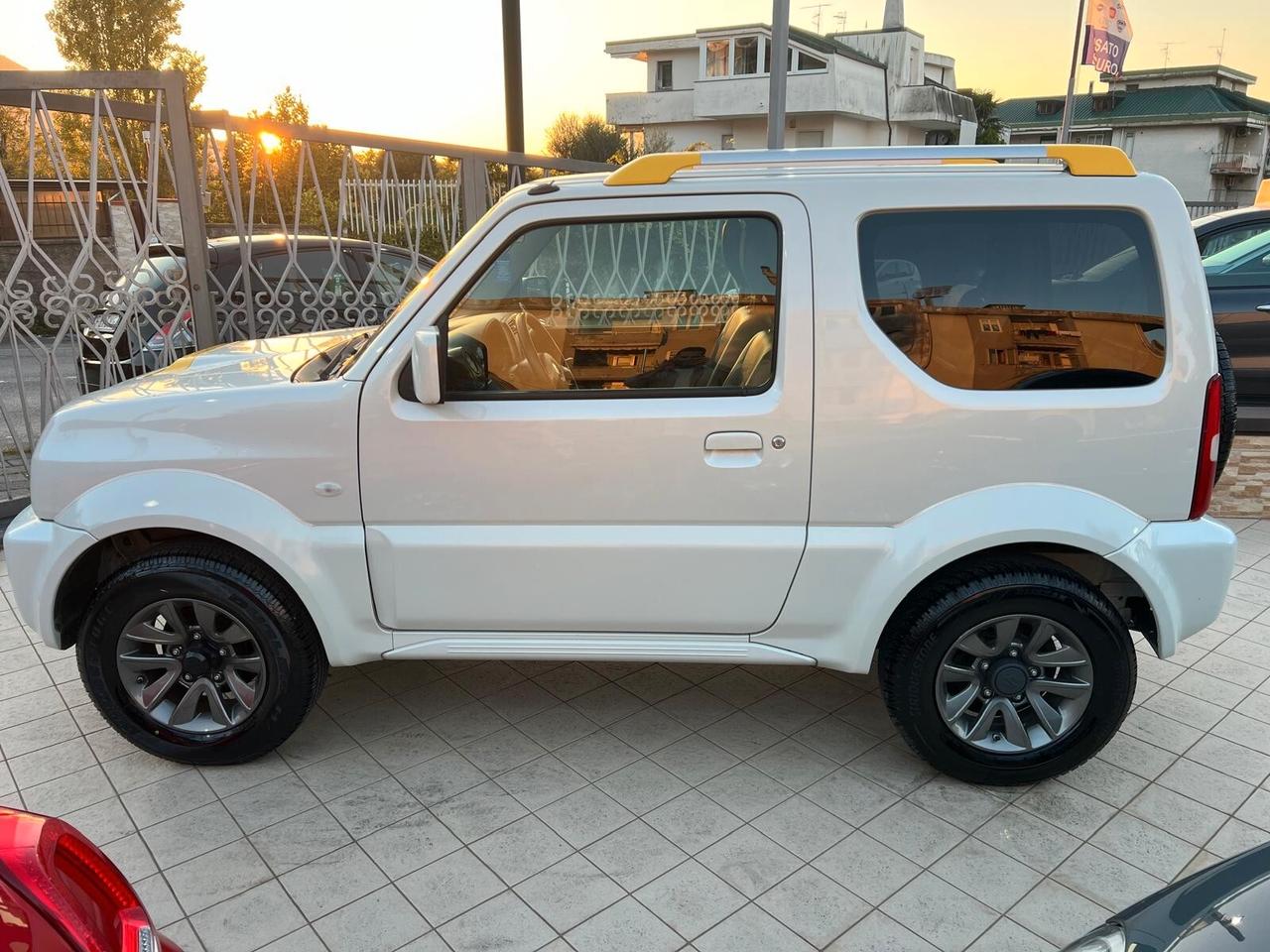 Suzuki Jimny 1.3 4WD Evolution Plus GPL | Gancio traino | 04/2014