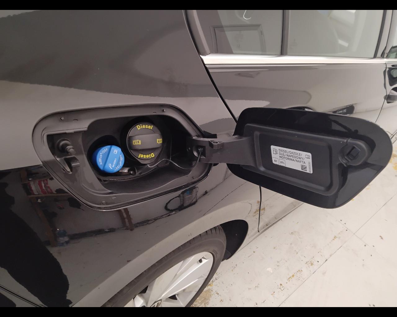 VOLKSWAGEN Golf VIII 2024 - Golf 2.0 tdi Style 150cv dsg