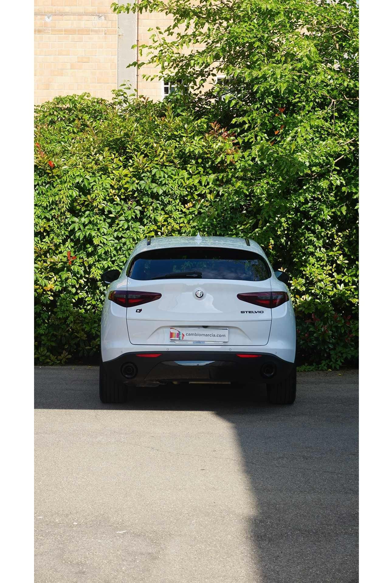 Alfa Romeo Stelvio 2.2 Turbodiesel 190 CV AT8 Q4 B-Tech