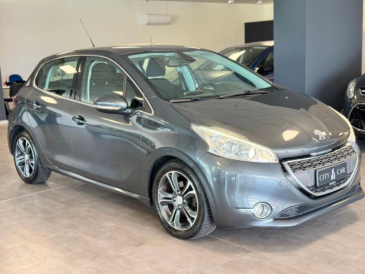 Peugeot 208 1.6 e-HDi 92 CV Stop&Start 5 porte Allure NON E DOTATA DI CINGHIA A BAGNO D'OLIO