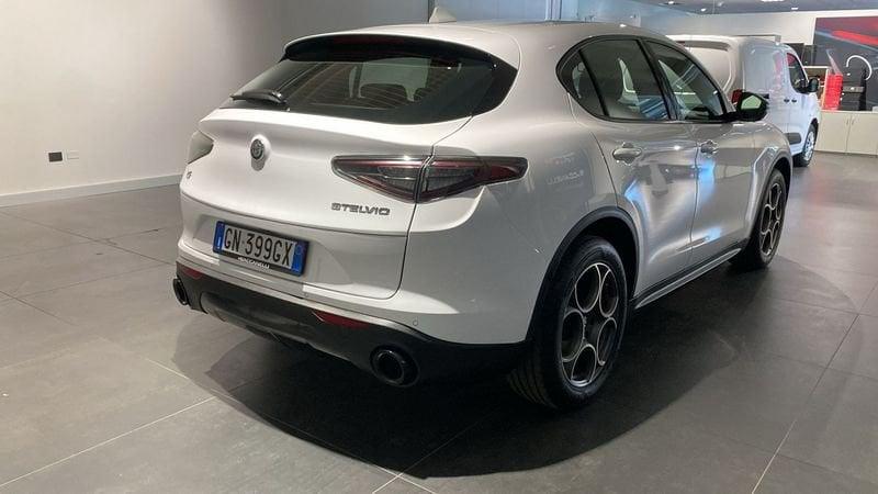 Alfa Romeo Stelvio 2.2 Turbodiesel 210 CV AT8 Q4 Sprint