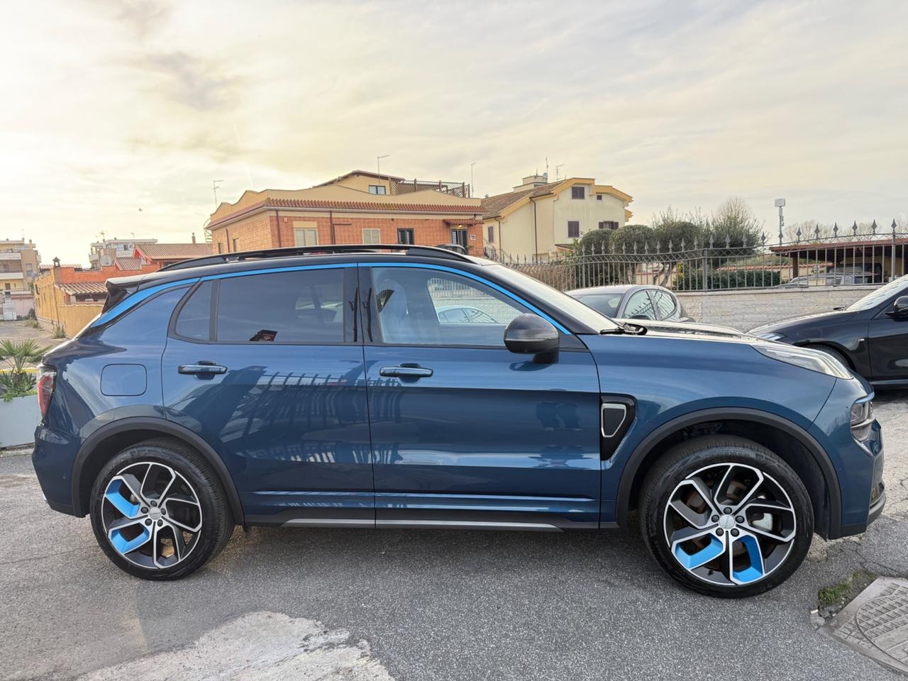 Lynk & Co 01 1.5 td phev PHEV HYBRID PLUG-IN