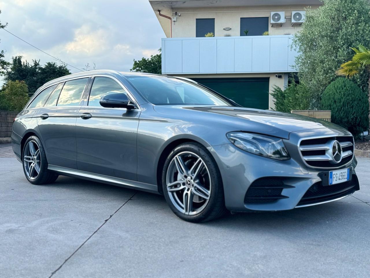 Mercedes-benz E 220 d S.W. Auto Premium Plus AMG 4 MATIC .