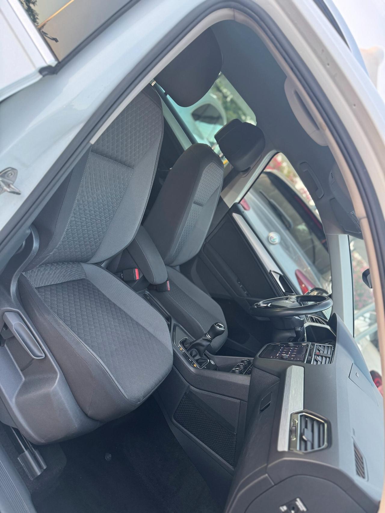 Volkswagen Tiguan 1.6 116CV R-LINE