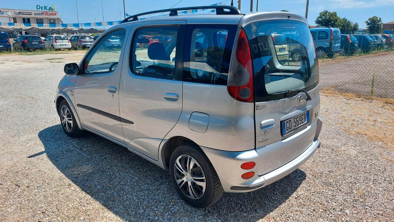 Toyota Yaris Verso 1.4 Tdi D-4D cat Sol