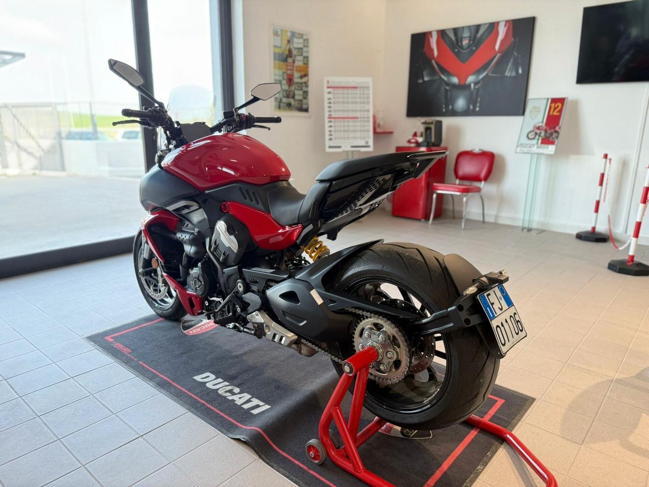 Ducati Diavel V4 MY 2024 PREZZO PIU BASSO DI ITALIA