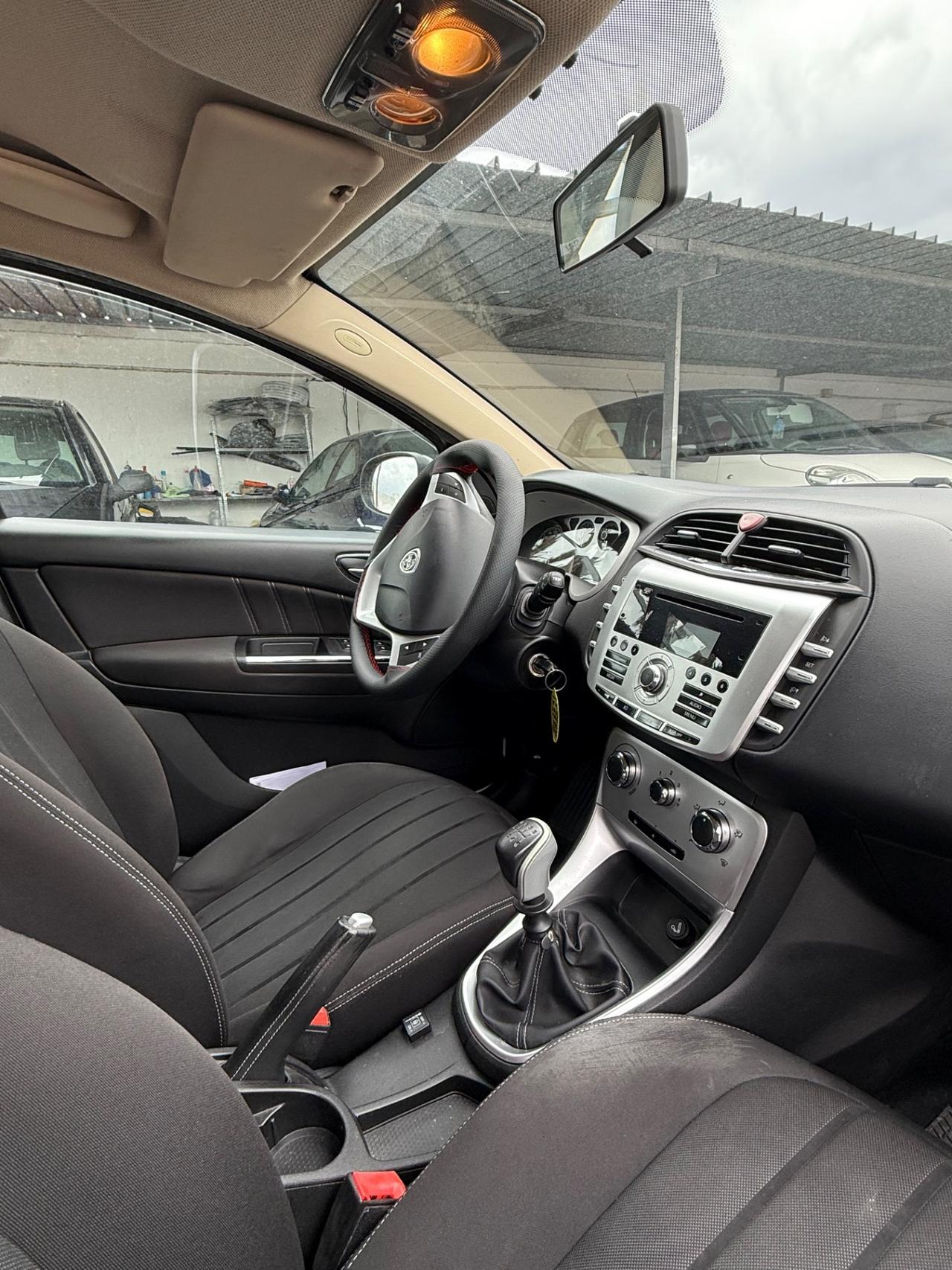 Lancia Delta 1.4 T-Jet 120 CV Platino Ecochic GPL