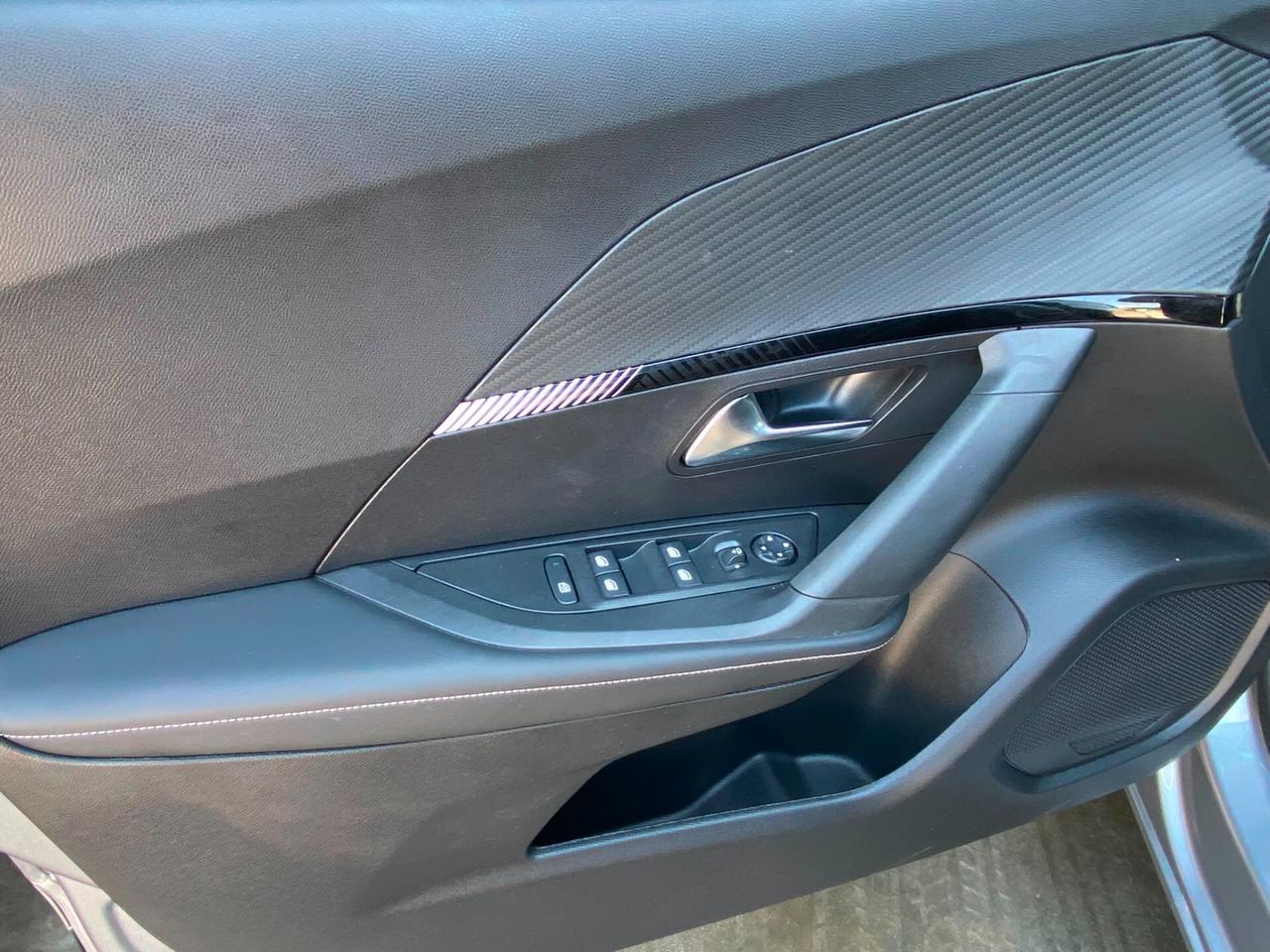 Peugeot 2008 PureTech 100 S&S Allure