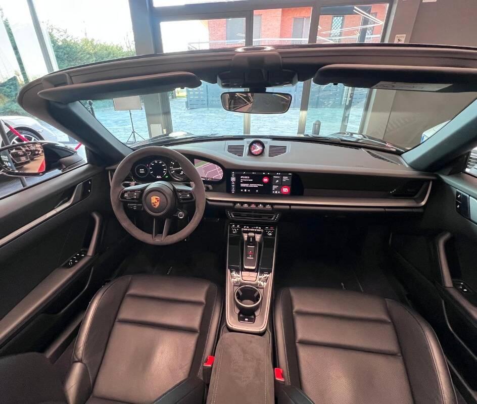 Porsche 911 Cabrio 3.0 Carrera auto
