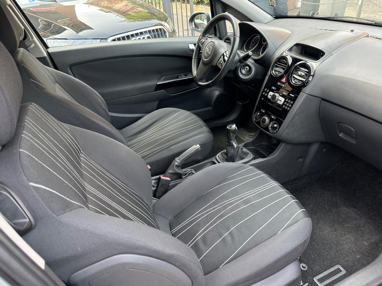 Opel Corsa 1.2 80CV 3 porte GPL-TECH Edition