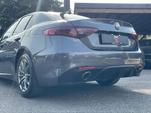 Alfa Romeo Giulia 2.2 Turbodiesel 210 CV AT8 AWD Q4 Veloce