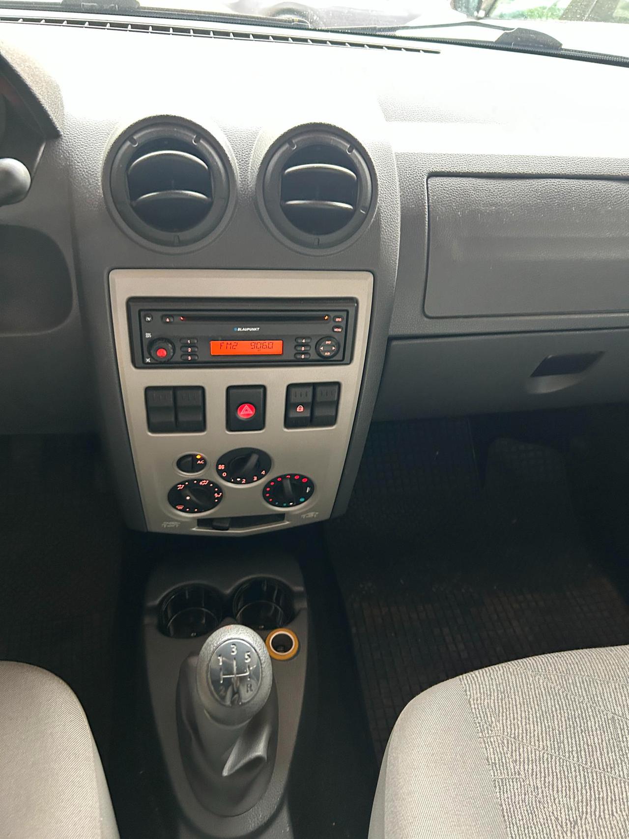 Dacia Logan Pick-Up Pick-Up