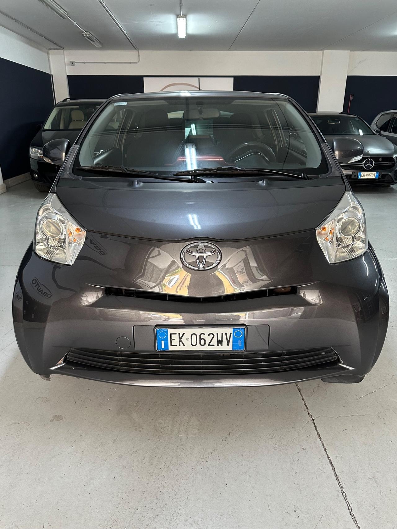 Toyota iQ 1.0 CVT Trend