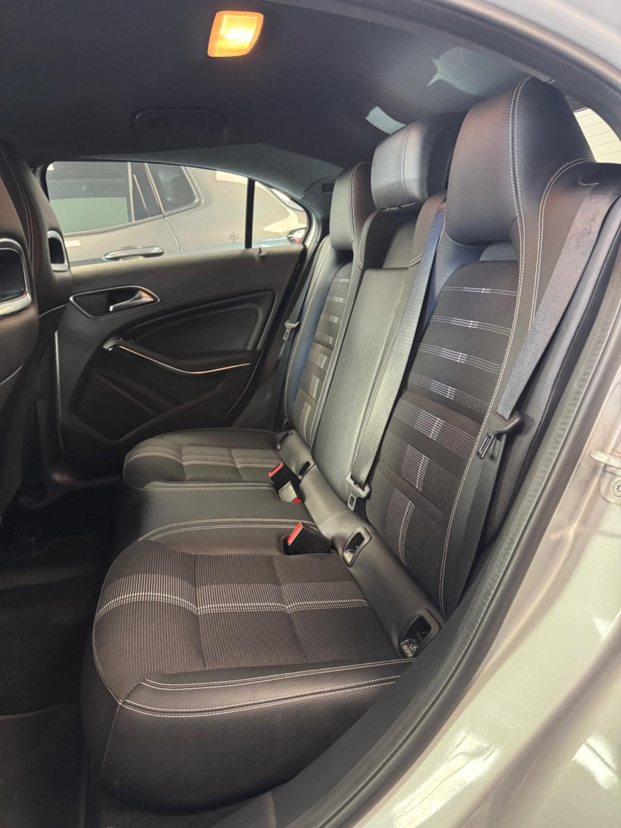 Mercedes-benz A 180 d 110 Cv Sport FINANZIABILE