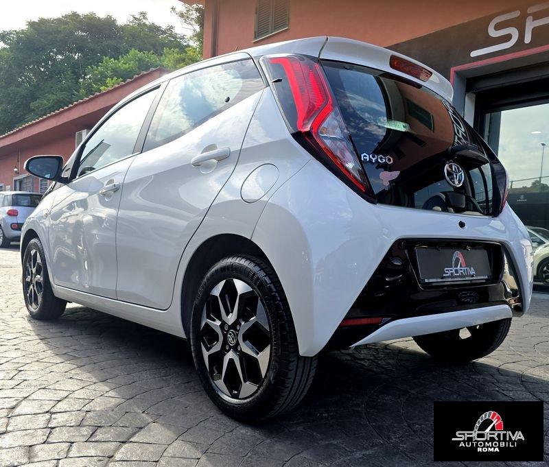 Toyota Aygo 11000 KM PARI AL NUOVO! Connect 1.0 VVT-i 72 CV 5 porte x-clusiv