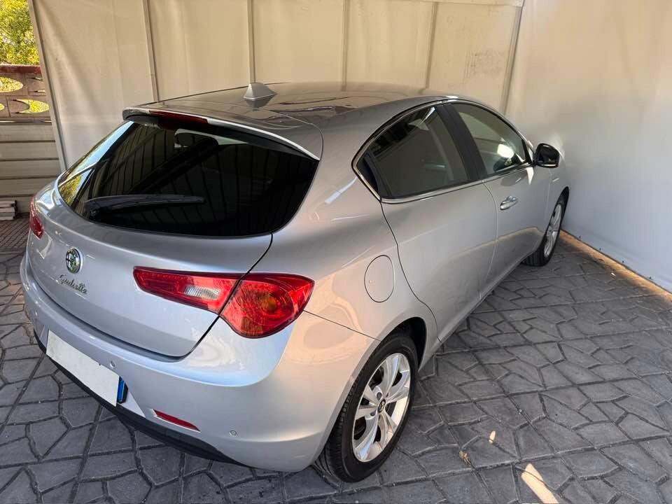 Alfa Romeo Giulietta 1.6 JTDm-2 105 CV Distinctive