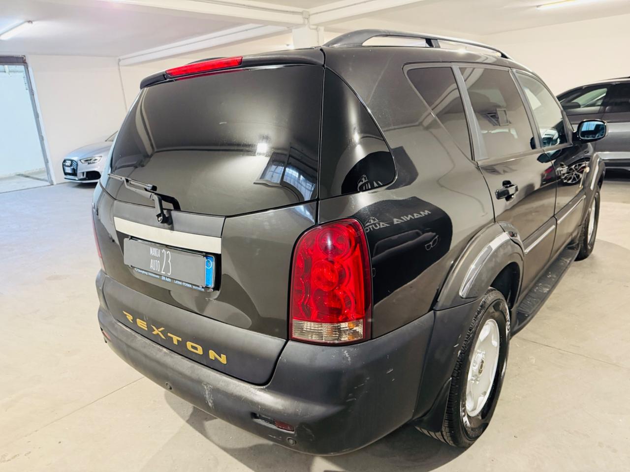 Ssangyong REXTON II 2.7 XDi TOD A/T Premium 3*7 POSTI*