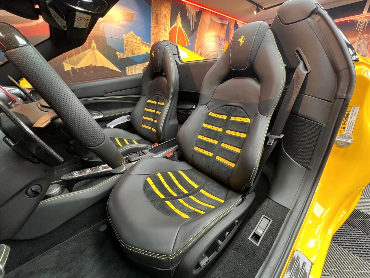 Ferrari F8 Spider 3.9 (333)