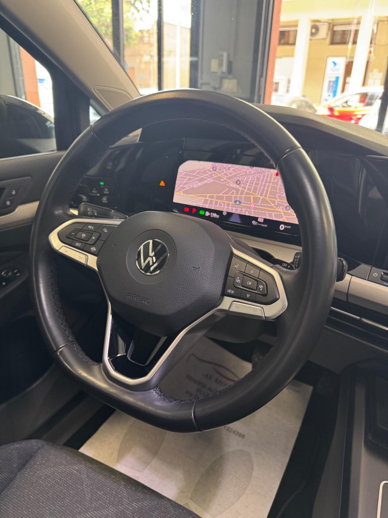 Volkswagen Golf 8 2.0 TDI R-Line Finanziabile