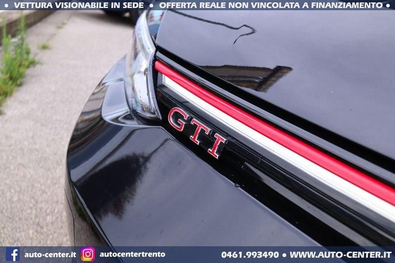 Volkswagen Golf GTI 8 GTI DSG 2.0 TSI 5p