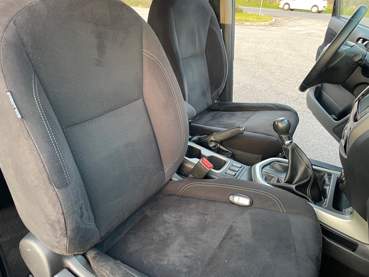 Nissan Navara 2.3 dCi 4WD Double Cab N-Connecta