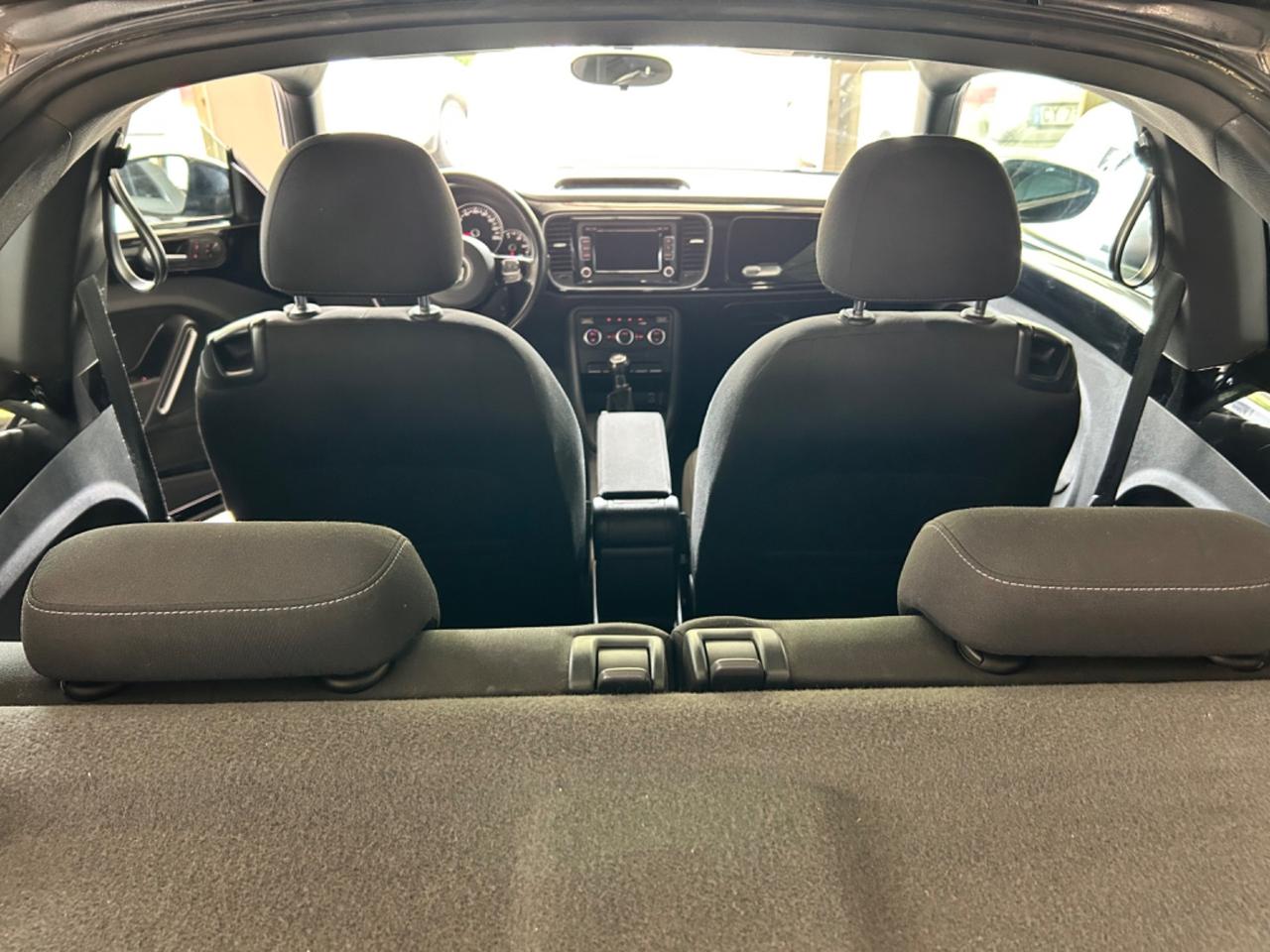 Volkswagen Maggiolino 1.6 TDI Design