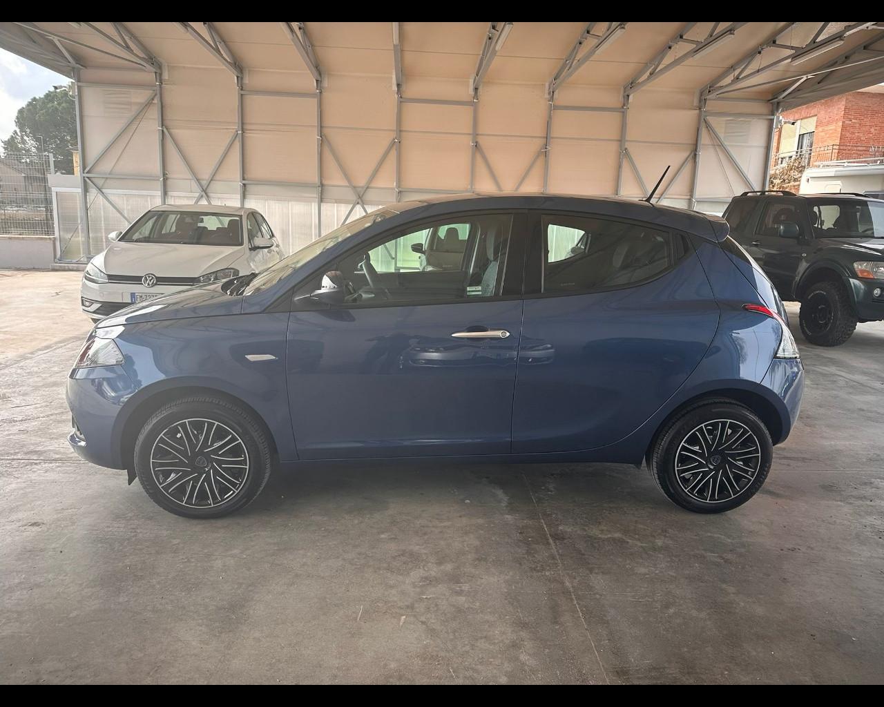 LANCIA Ypsilon 3ª serie - Ypsilon 1.0 FireFly 5 porte S&S Hybrid Silver