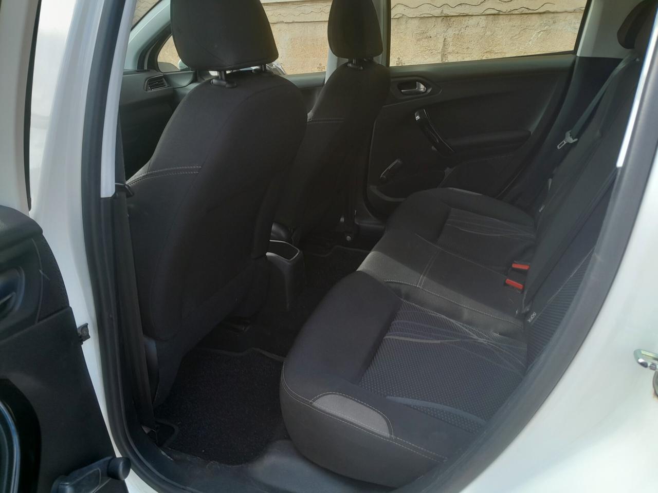 Peugeot 208 PureTech 82 5 porte Active