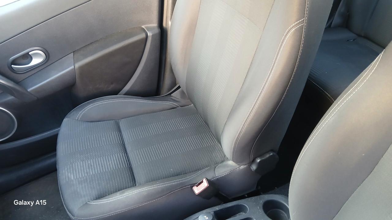 Renault Clio 1.2 16V 5 porte Dynamique