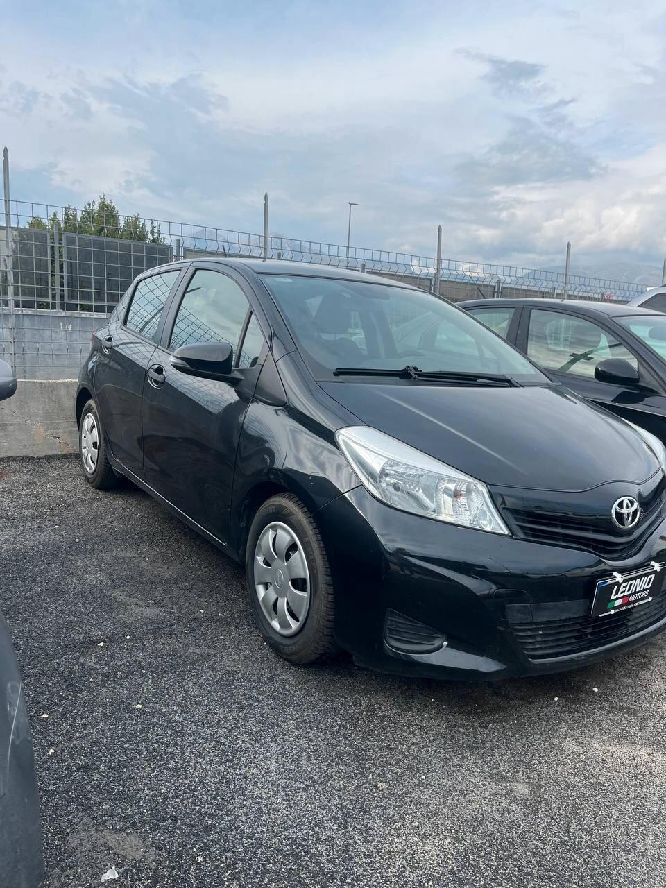 Toyota Yaris 1.0 5 porte