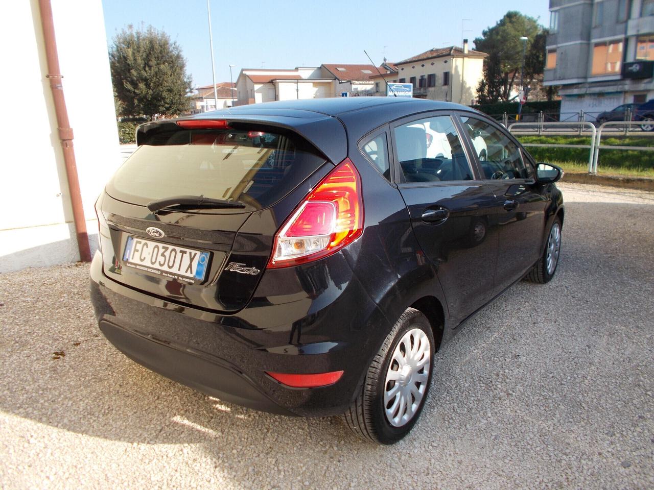 Ford Fiesta 1.5 TDCi 75CV 5 porte Titanium