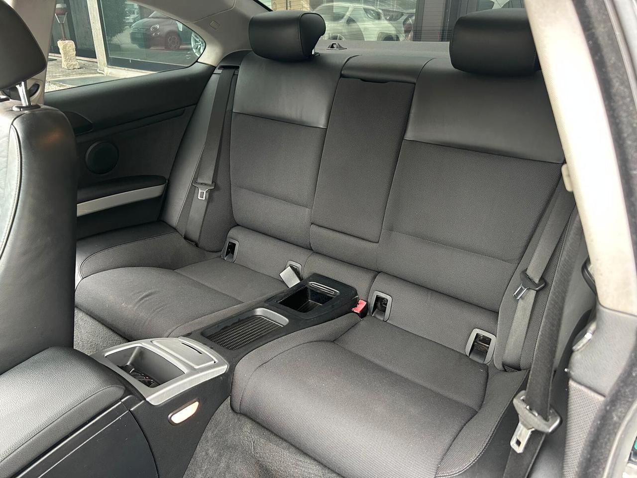 BMW 320 E92 Coupe Attiva 177cv MANUALE