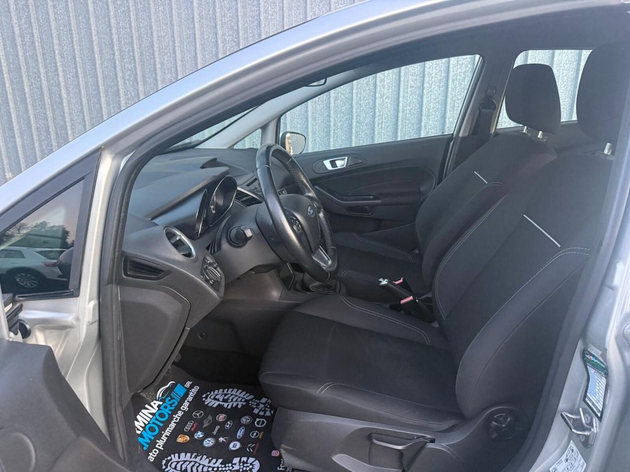 Ford Fiesta AUTOCARRO 4 posti