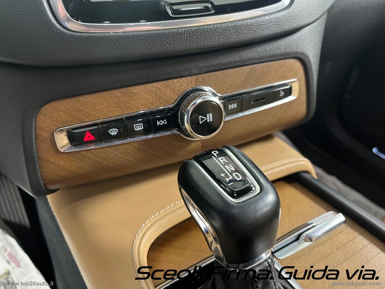 VOLVO XC90 D5 AWD Geartronic Inscription|TOTAL BLACK|PELLE TOTALE