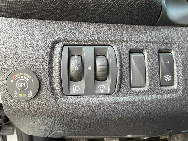 Renault Clio TCe 12V 90 CV GPL Duel2 2018