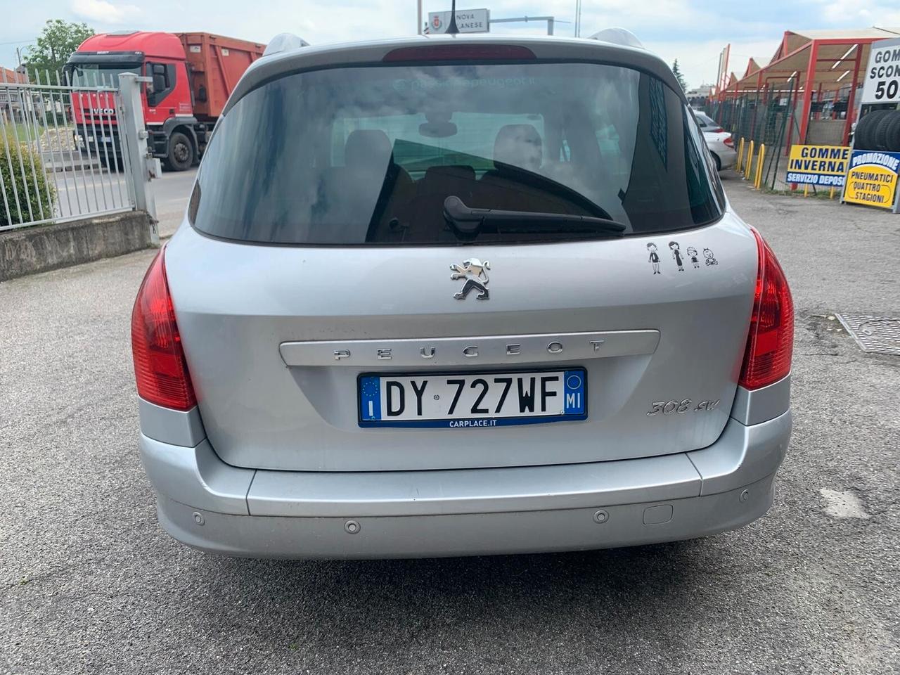 Peugeot 308 2.0 HDi 136CV aut. SW Ciel Féline