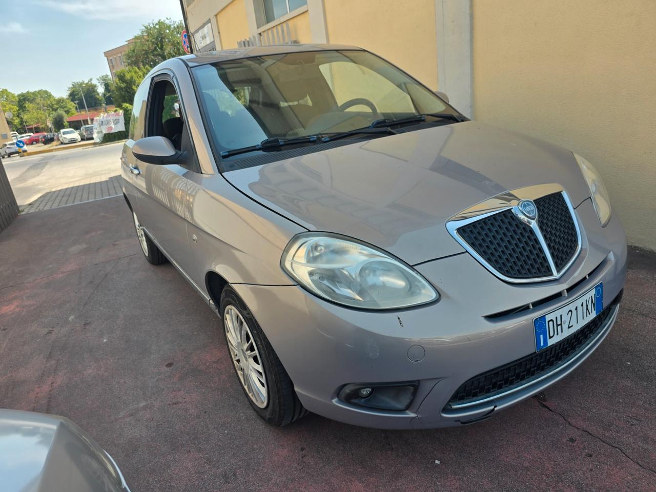 Lancia Ypsilon 1.2 Argento