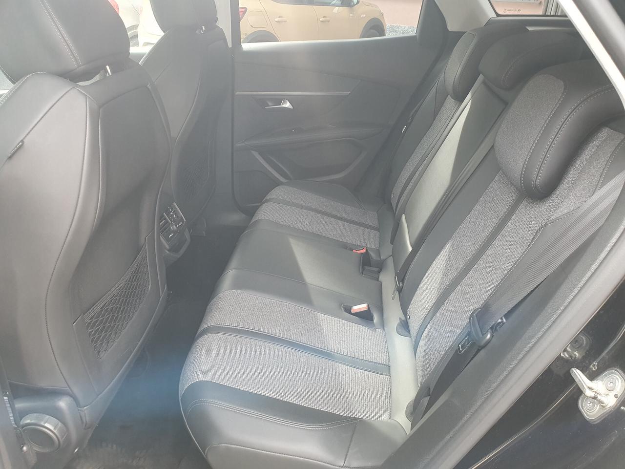 Peugeot 3008 BlueHDi 130 CV Allure Euro 6 D-Temp