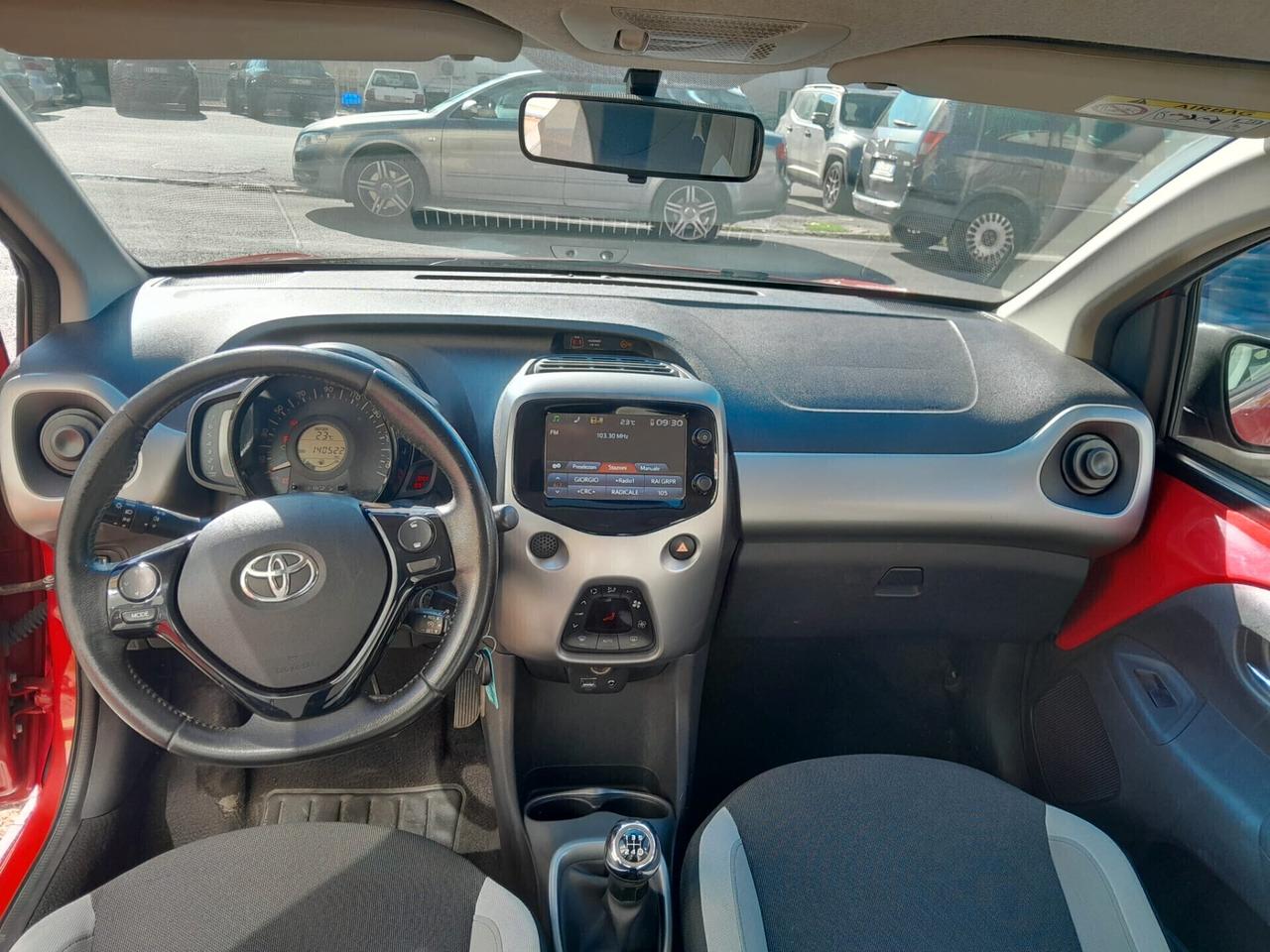 Toyota Aygo 1.0 VVT-i 69 CV 5 porte x-cite