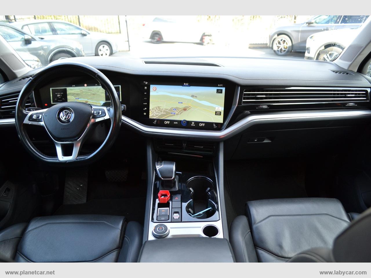 VOLKSWAGEN Touareg 3.0 TDI Advanced