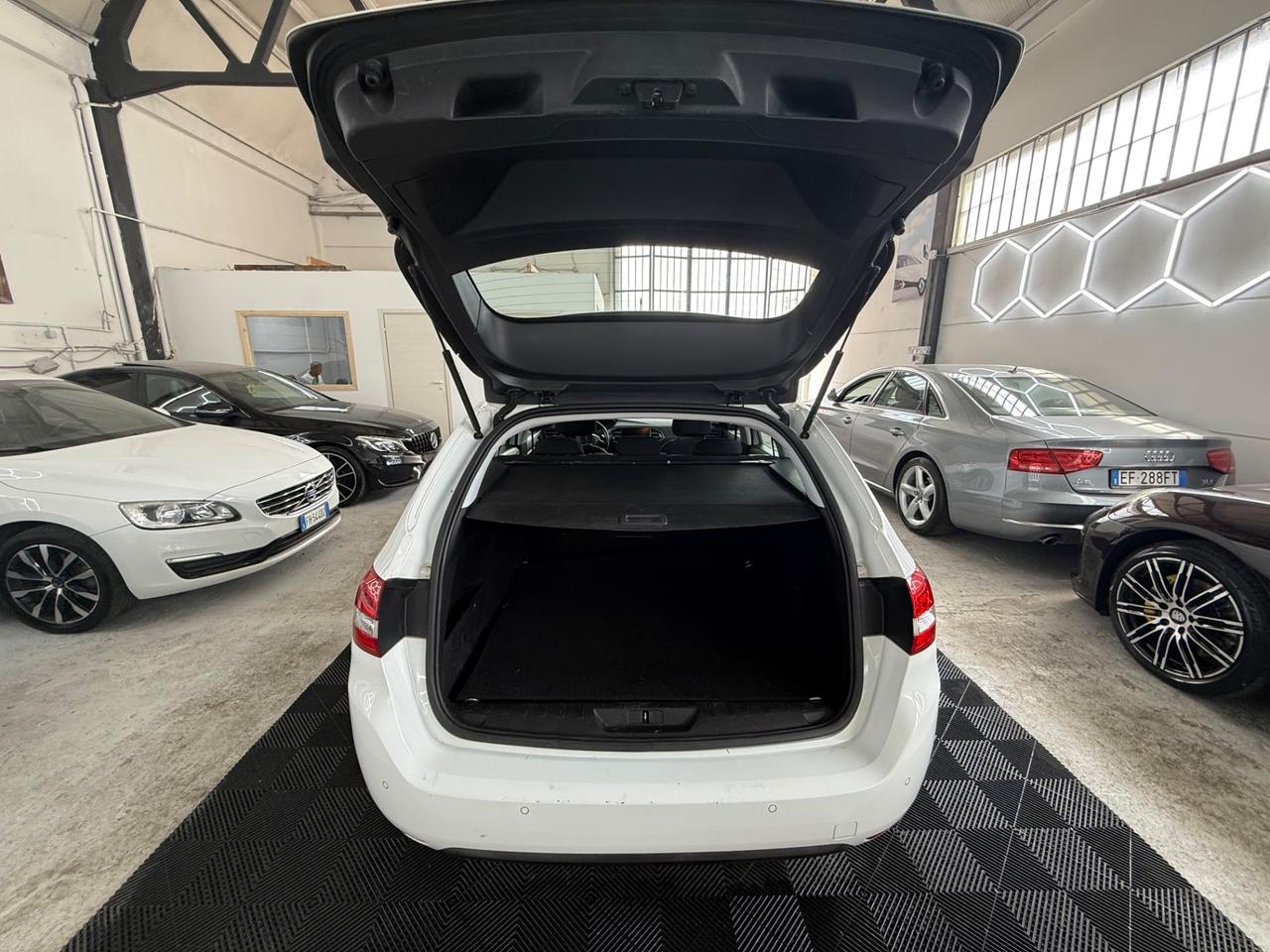 Peugeot 308 BlueHDi 120 S&S SW Business