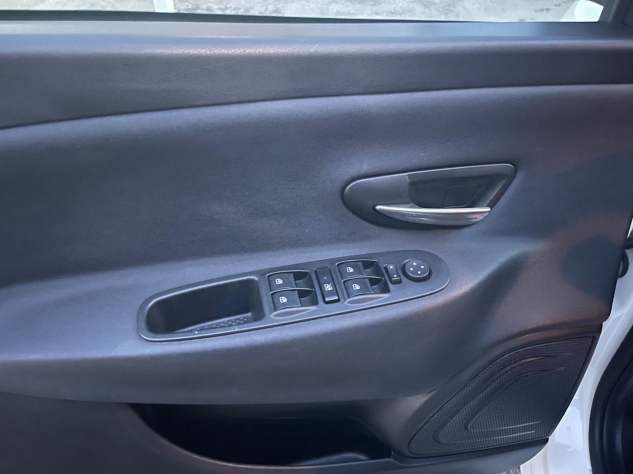 Lancia Ypsilon 1.2 69 CV 5 porte S&S Gold KM 78.000 CERTIFICATI!