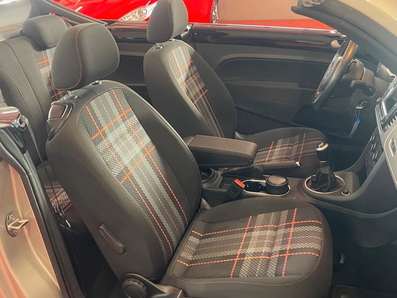 Volkswagen Maggiolino Cabrio 1.2 TSI Club Sport Navigatore