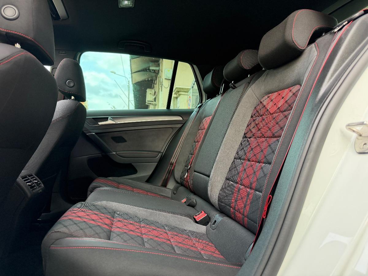 Volkswagen Golf 7.5 GTI TCR 2.0 TSI 290 CV