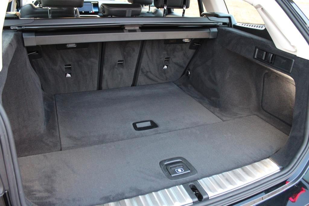 BMW 318d Touring Aut. 48V *Luci Ambiente *Pelle