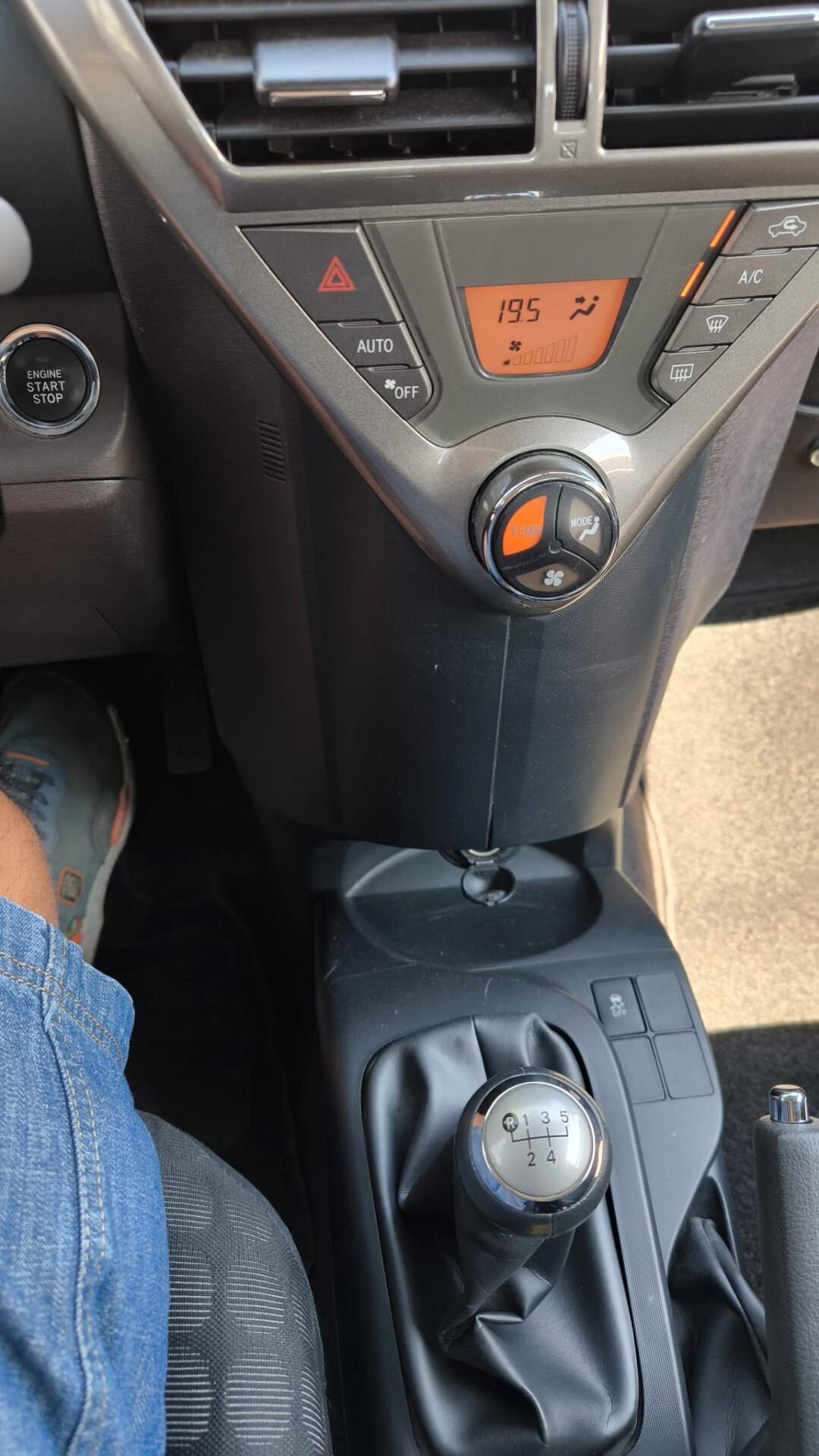 Toyota iQ 1.0